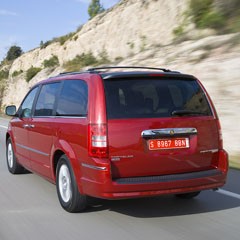 Vista Trasera del Chrysler Grand Voyager